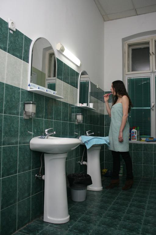 Central Station Hostel Beograd Bagian luar foto